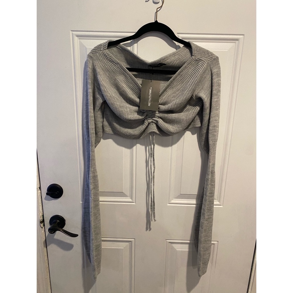 PrettyLittleThing long sleeve / crop top